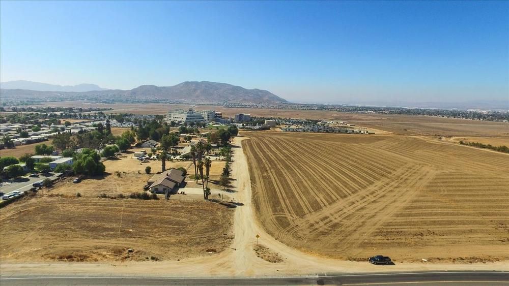 Blue Ribbon Ln: 14050 Blue Ribbon Ln, Moreno Valley, CA 92555